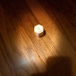 Keep Your Cadence Capsule! Petal color! Holds .56 oz